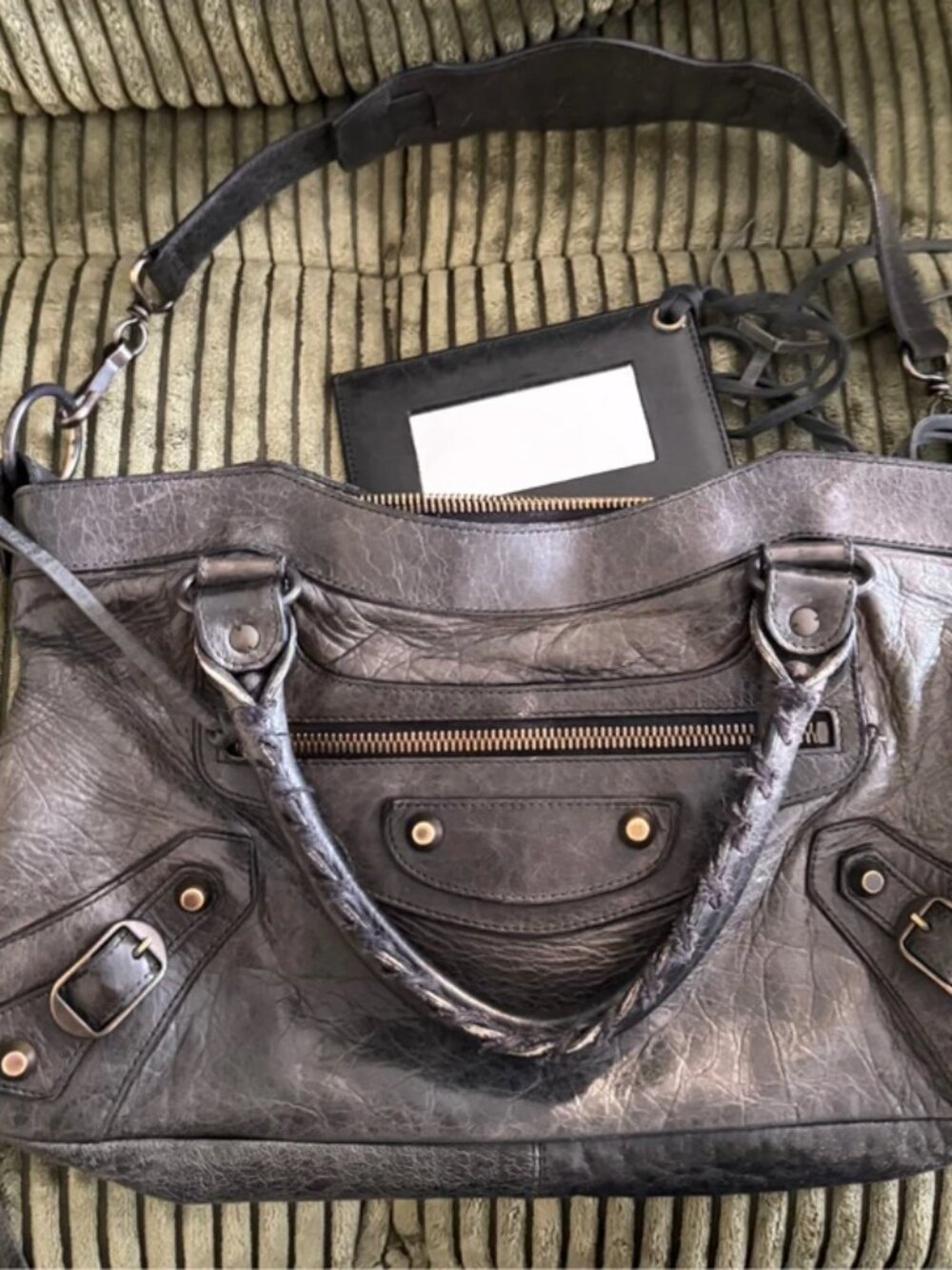Authentic Balenciaga First Bag - Picture 4 of 13